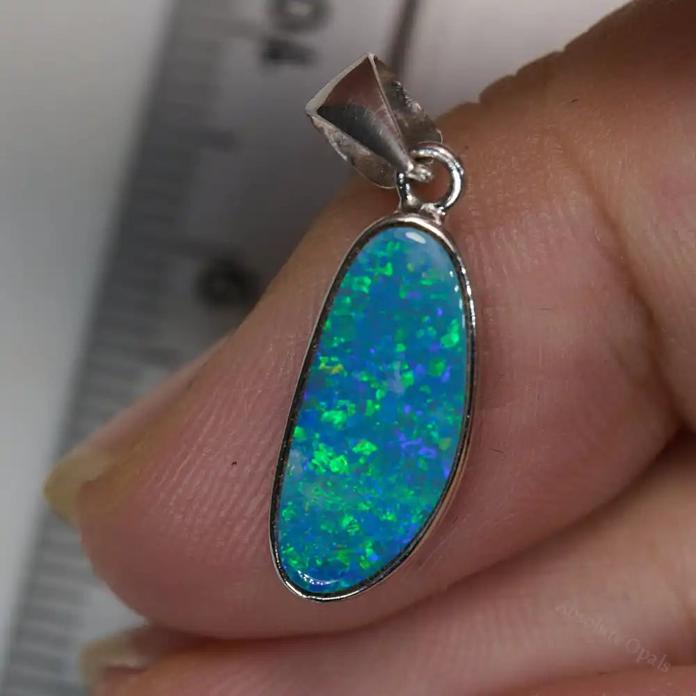 1.04 g Doublet Opal Pendant with Sterling Silver: L 24 mm Jewellery