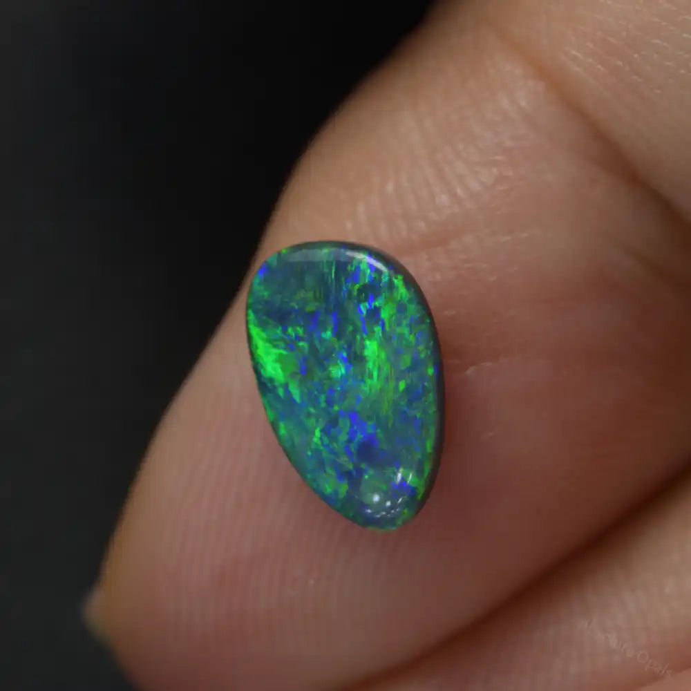 1.10 cts Black Opal Lightning Ridge Solid Stone Black Opal