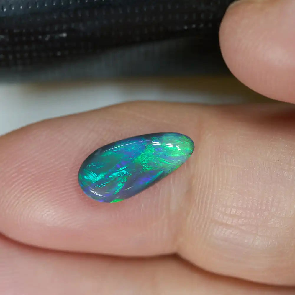 1.52 cts Black Opal Lightning Ridge Solid Cut Stone Black Opal
