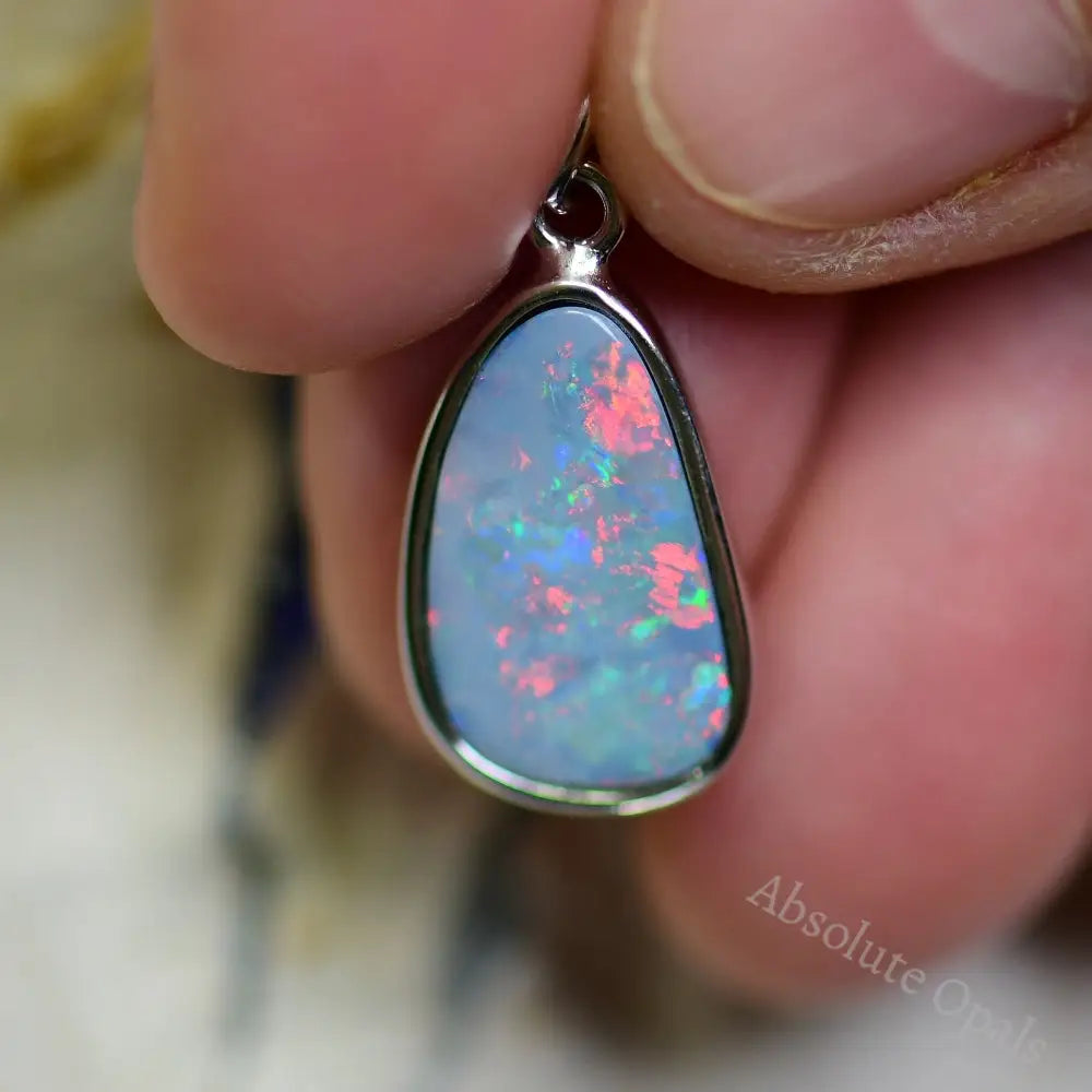 1.58 G Australian Doublet Opal With Silver Pendant: L 25.3 Mm Jewellery
