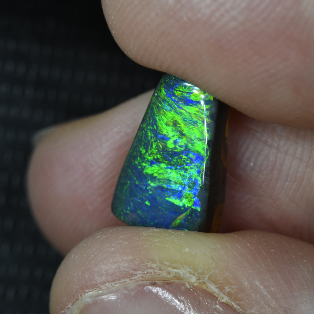 loose opal
