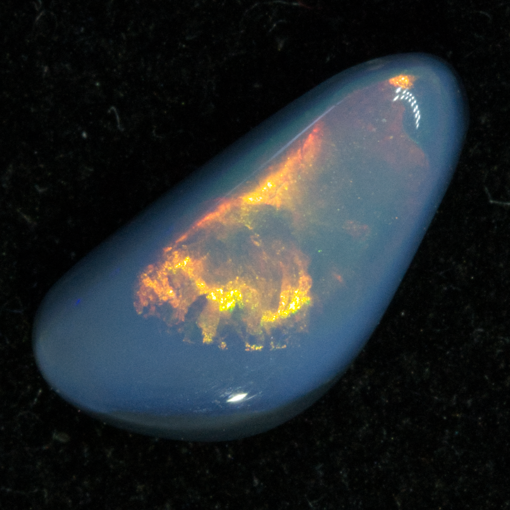 0.86 cts Australian Dark Opal Solid Lightning Ridge Stone
