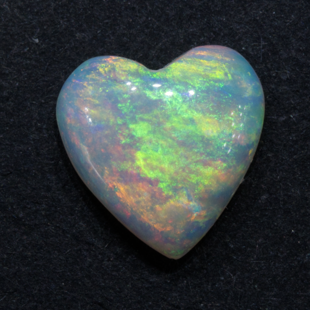 Cabochron light opal stone
