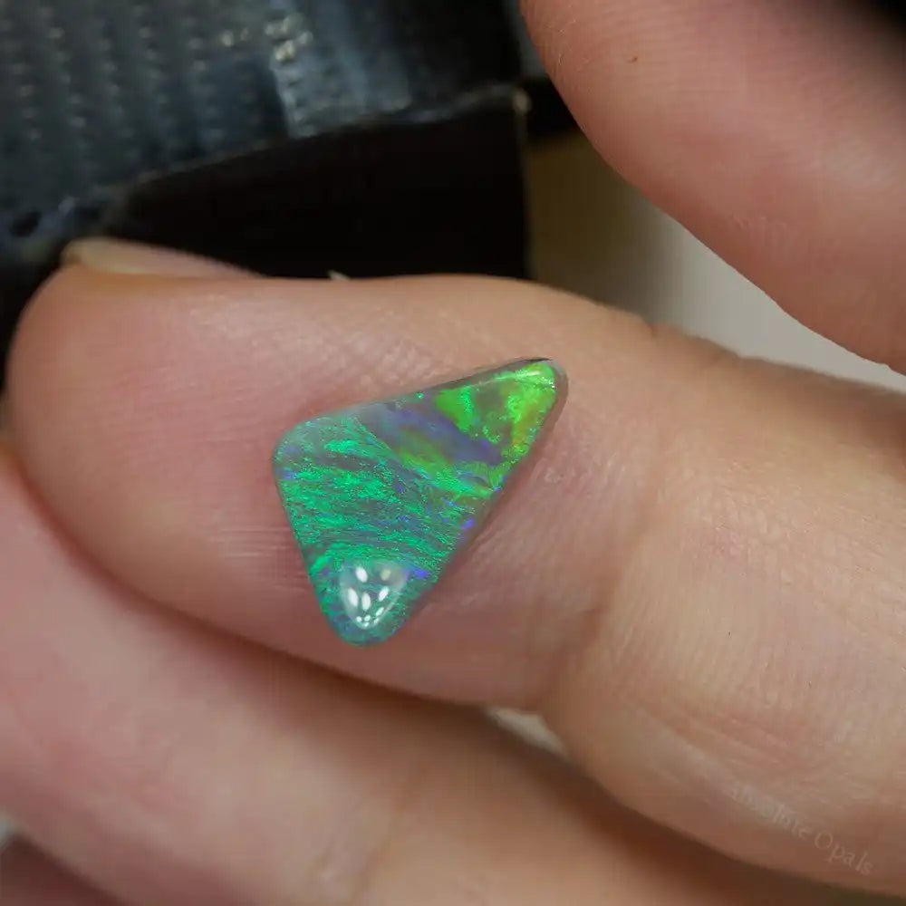 2.33 cts Dark Opal Lightning Ridge Solid Stone Semi Black Opal