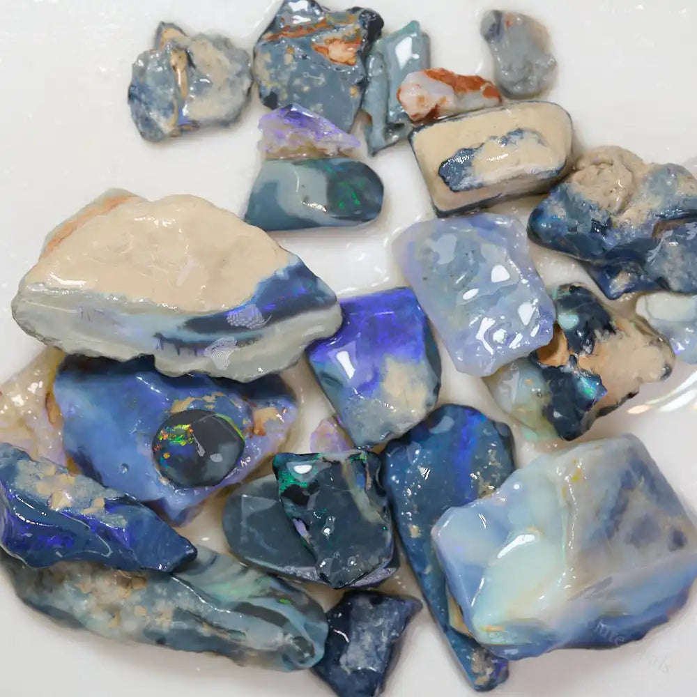 329 cts Rough Opal Parcel Lightning Ridge Potch and Colour Rough Opal
