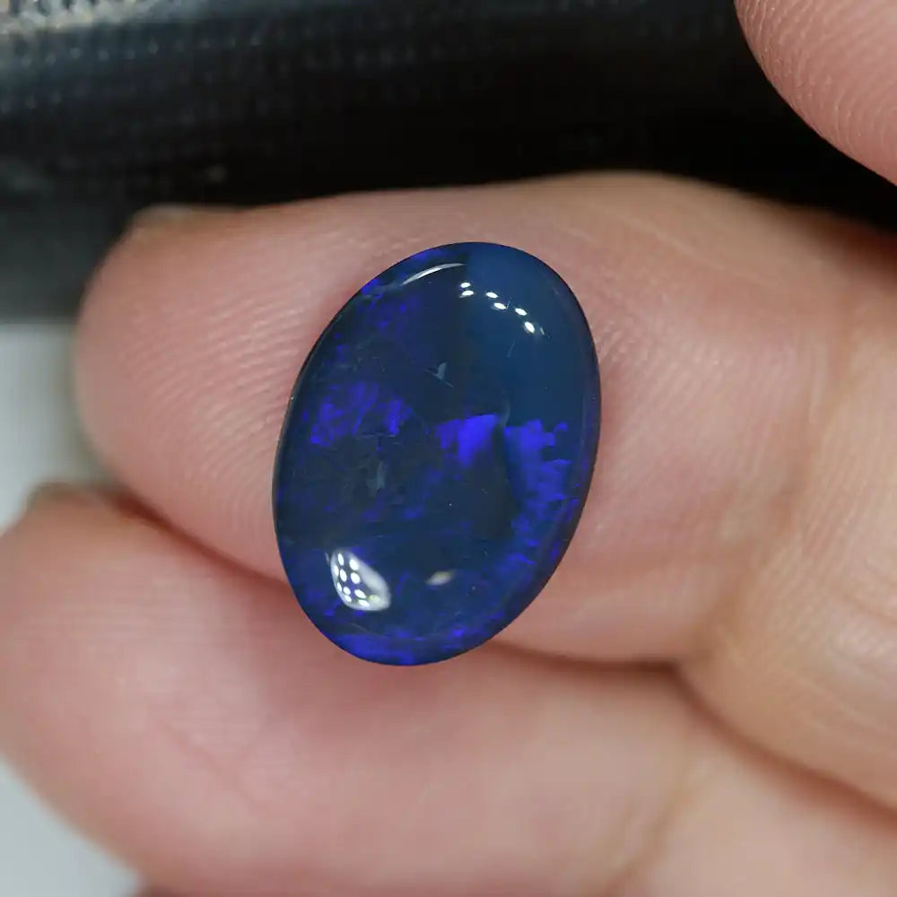 4.24 cts Black Opal Lightning Ridge Solid Cut Stone Black Opal