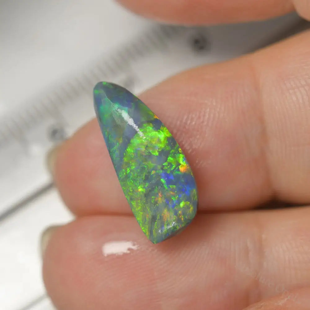 4.94 cts Rough Opal Lightning Ridge Rub