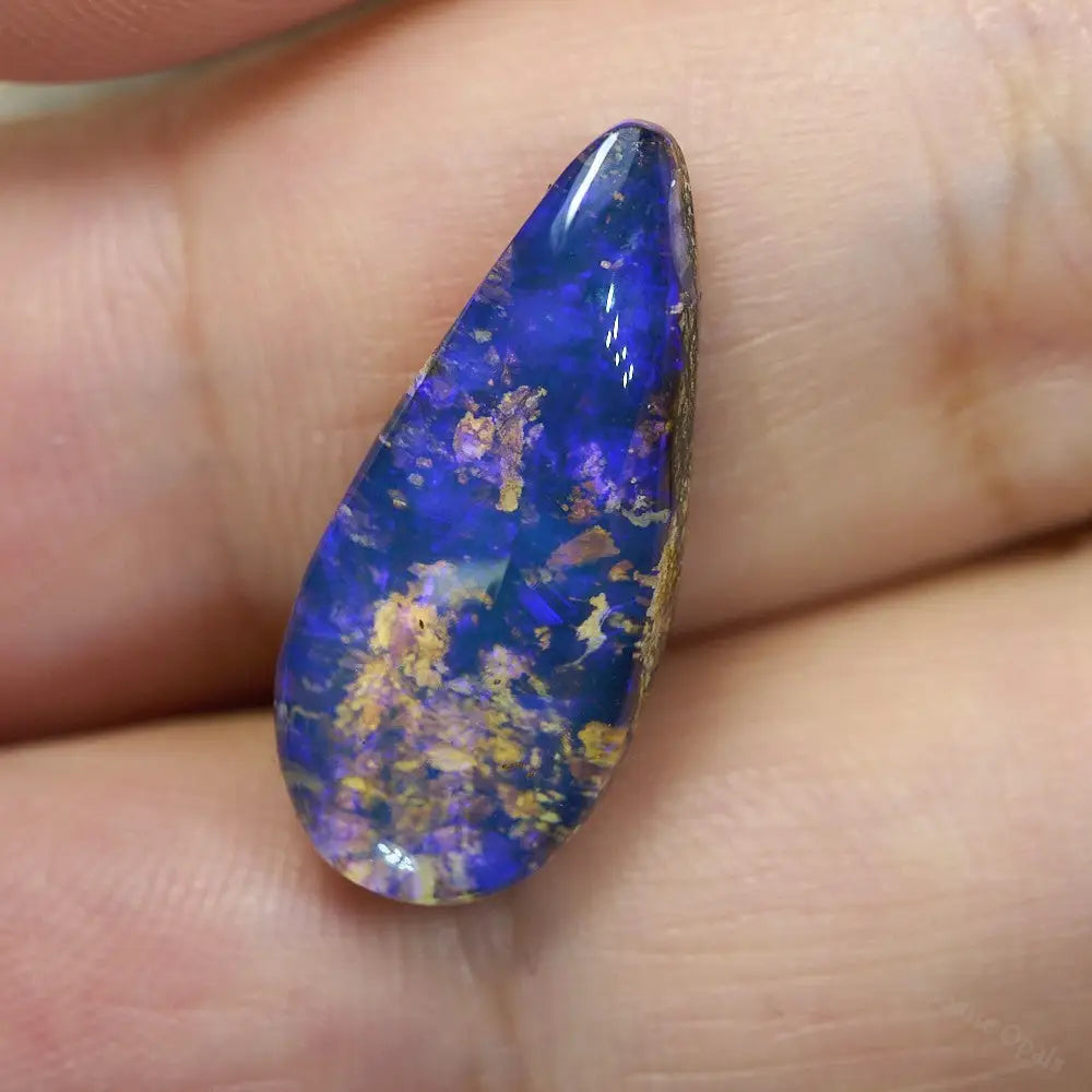 loose gemstone 