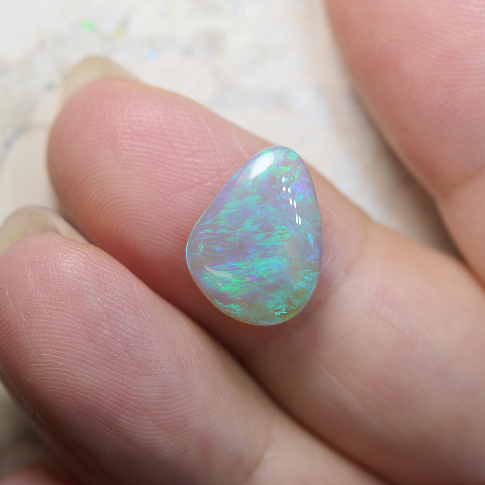 3.42 cts Dark Opal Lightning Ridge Solid Cut Stone