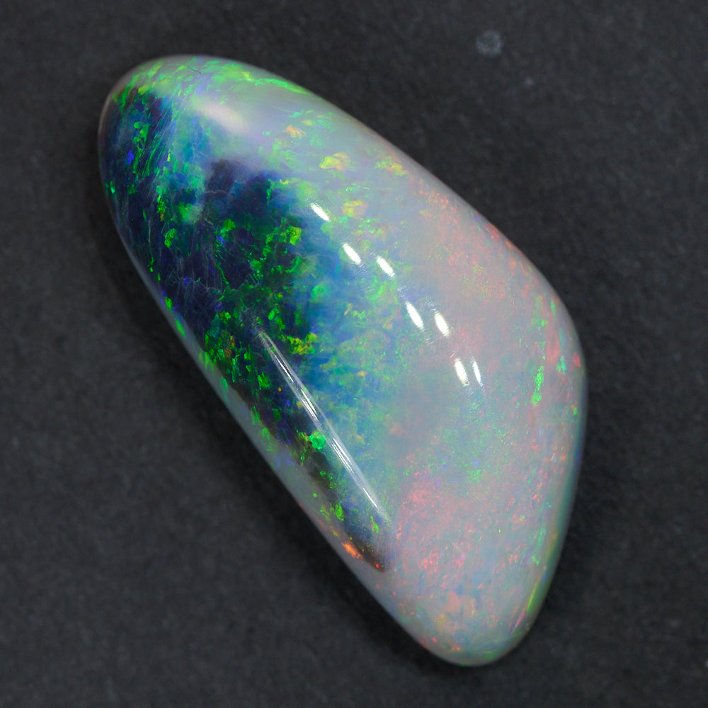 6.45 cts Black -Light  &#39;&#39;Party &#39;&#39; South Australian Opal Solid Cut Stone