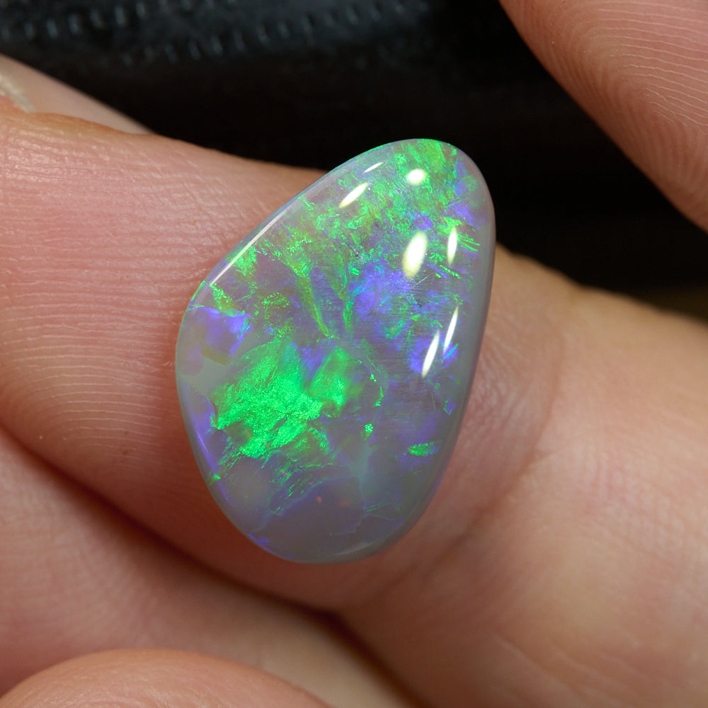 2.57 cts Dark Opal Lightning Ridge Solid Cut Stone