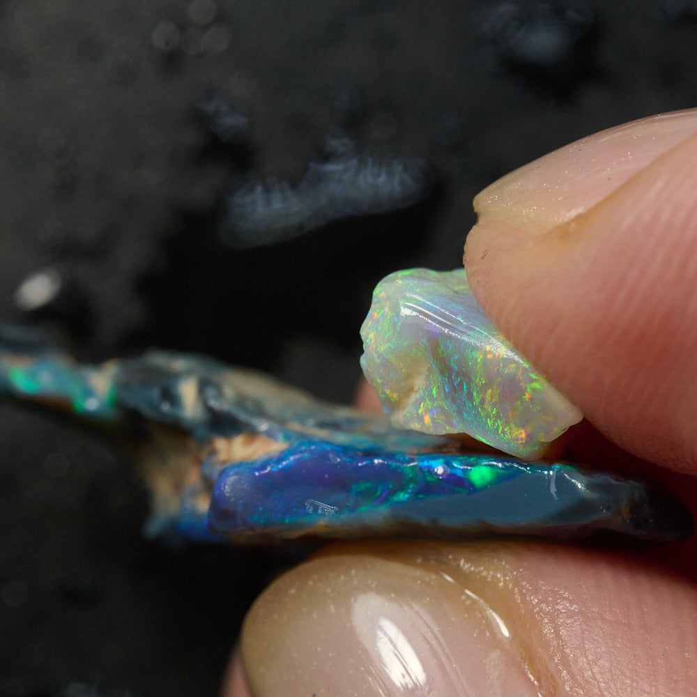 33.1 cts Rough Opal Parcel  Lightning Ridge -Mine Run