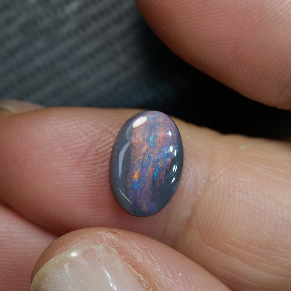 2.87 cts Black Opal Lightning Ridge Solid Cut Stone