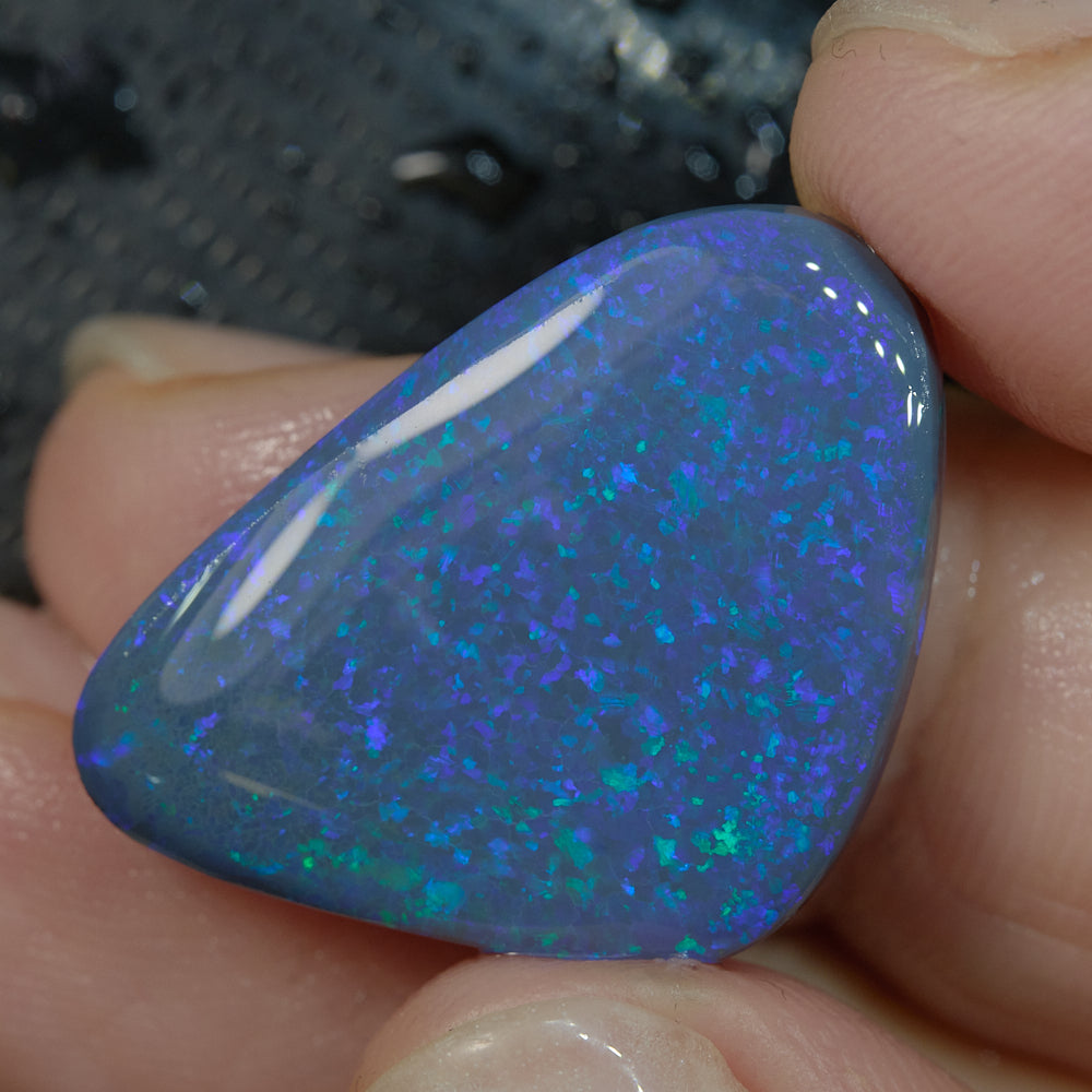 14.79 cts Black Rough Opal Rub Lightning Ridge