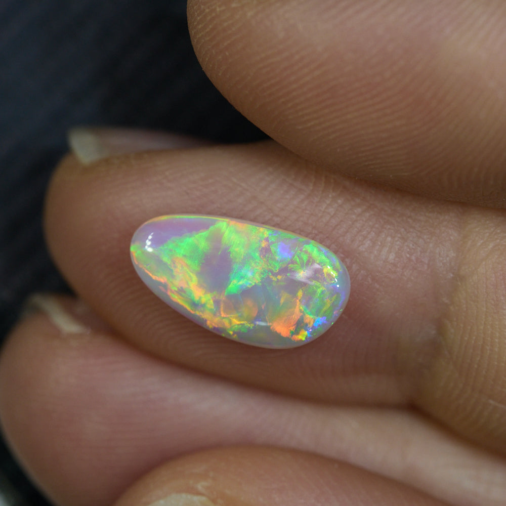 1.44 cts Dark Opal Lightning Ridge Solid Stone