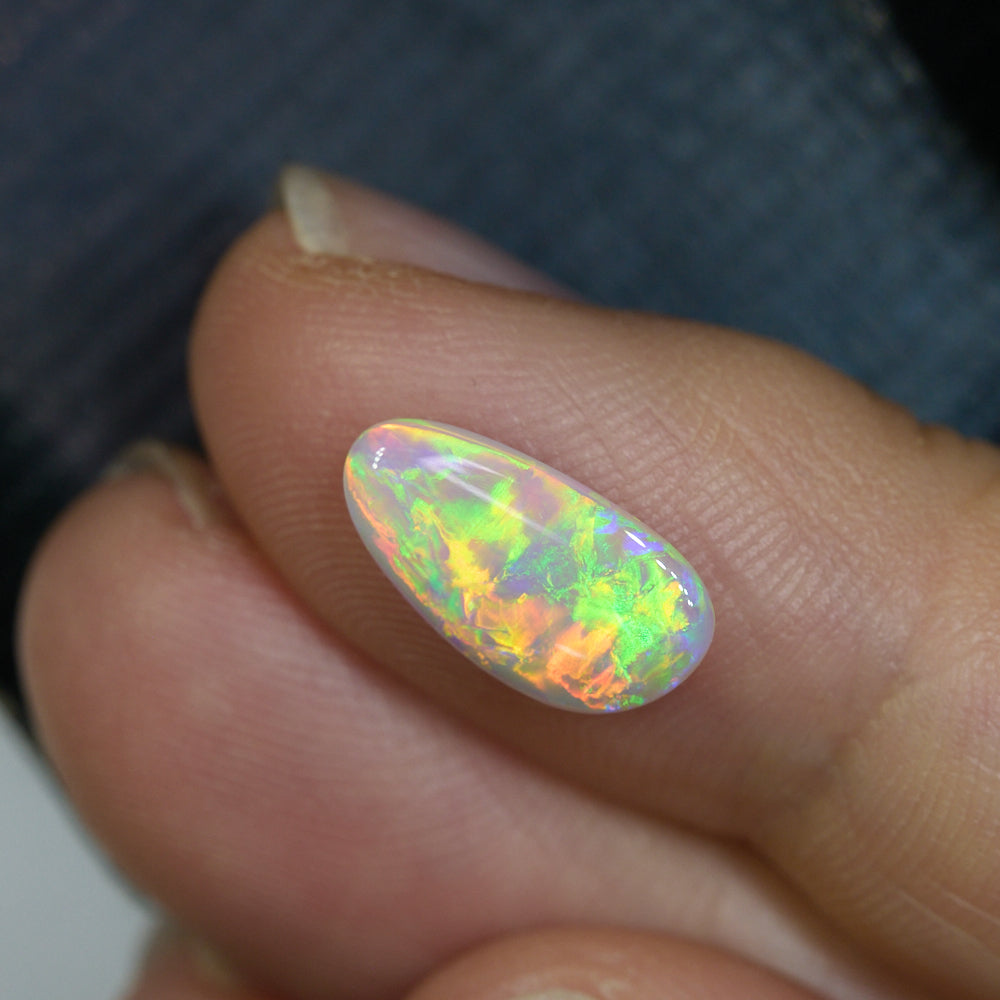 1.44 cts Dark Opal Lightning Ridge Solid Stone