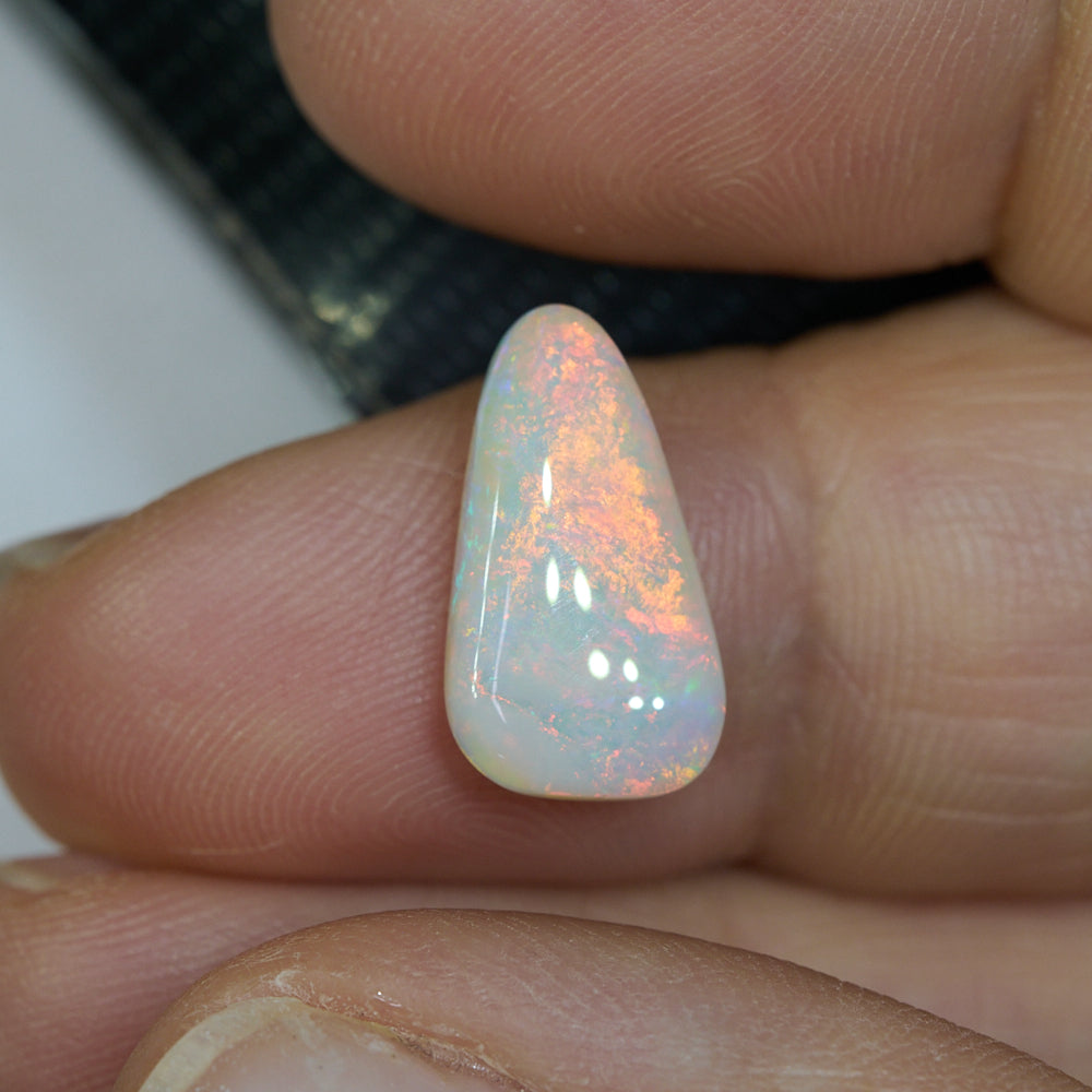 2.71 cts Light Solid Opal Stone Lightning Ridge