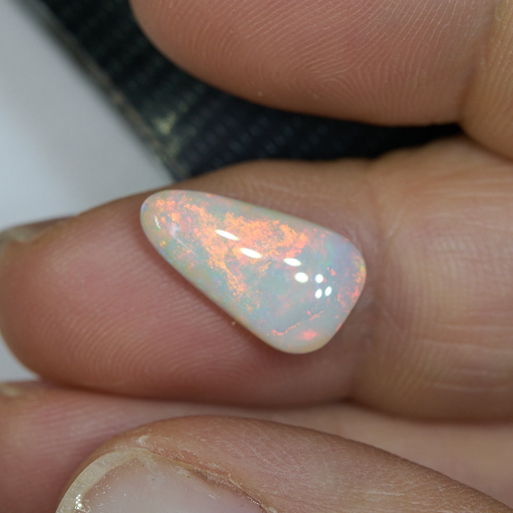 2.71 cts Light Solid Opal Stone Lightning Ridge