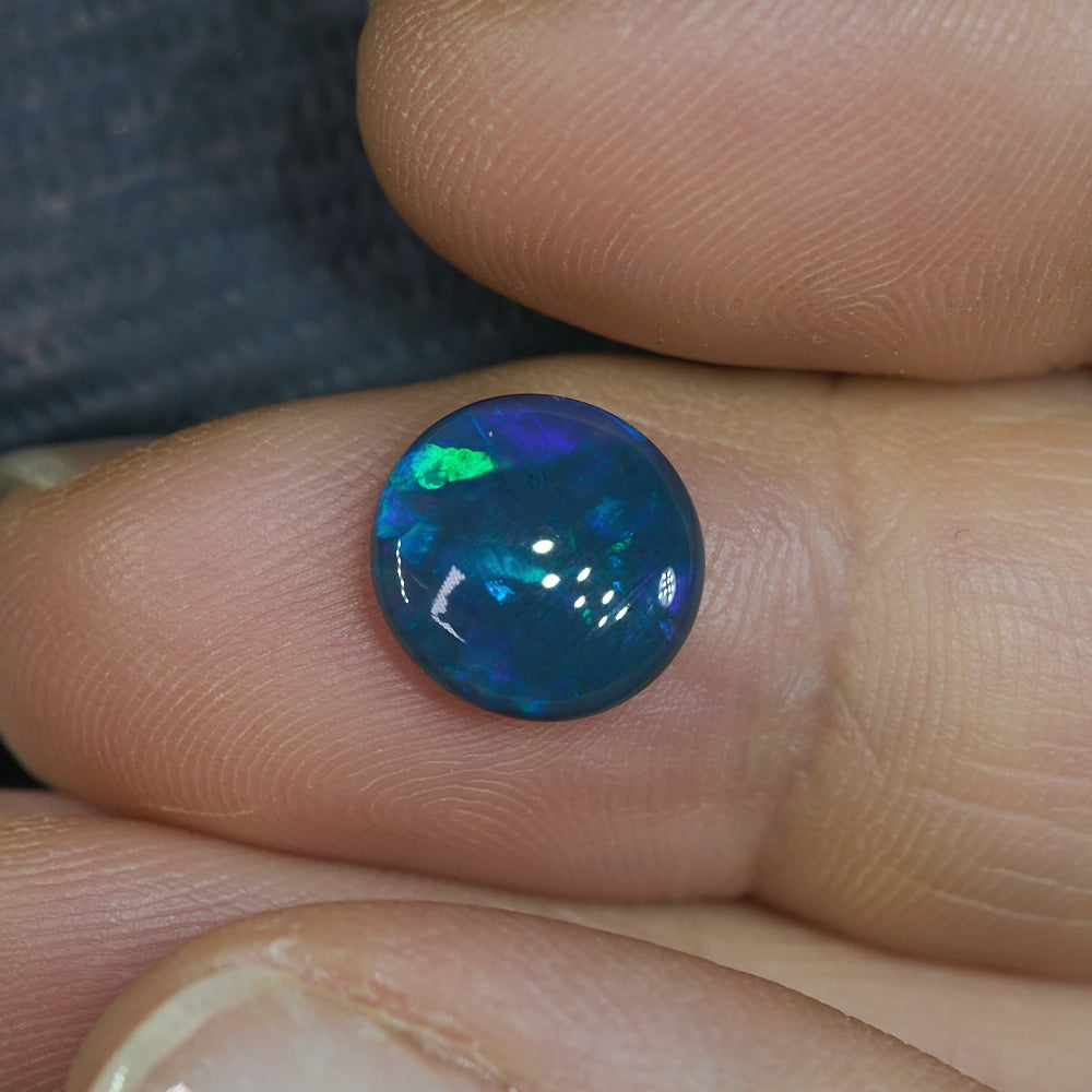 1.76 cts Black Opal cut, not set (Lightning Ridge)