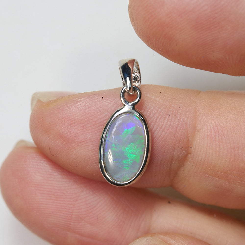0.78 g Lightning Ridge Solid Opal Pendant Silver L 21.2 mm