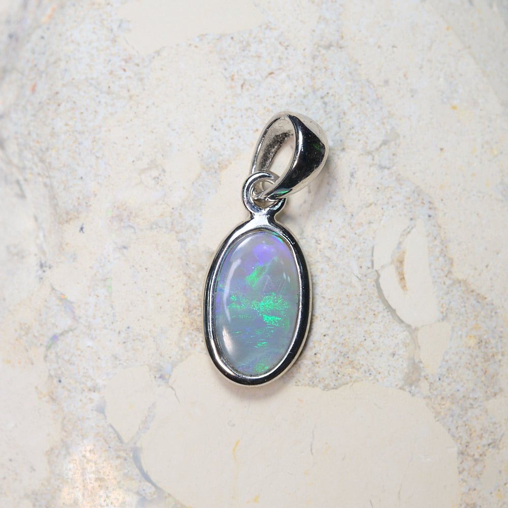 0.78 g Lightning Ridge Solid Opal Pendant Silver L 21.2 mm