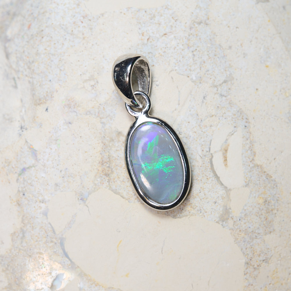 0.78 g Lightning Ridge Solid Opal Pendant Silver L 21.2 mm