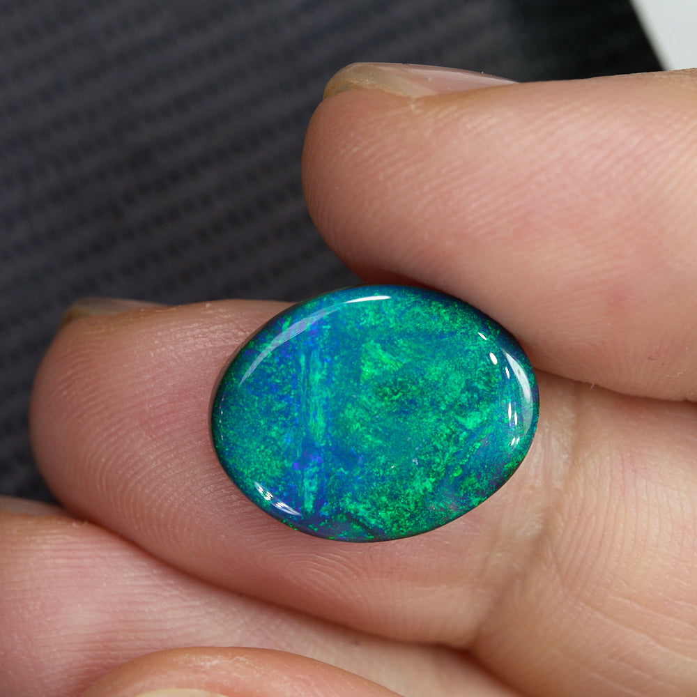 5.20 cts Black Opal cut, not set (Lightning Ridge)