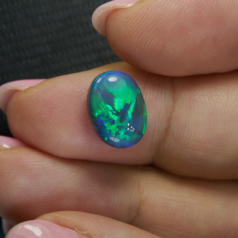 3.84 cts Black Opal cut, not set (Lightning Ridge)