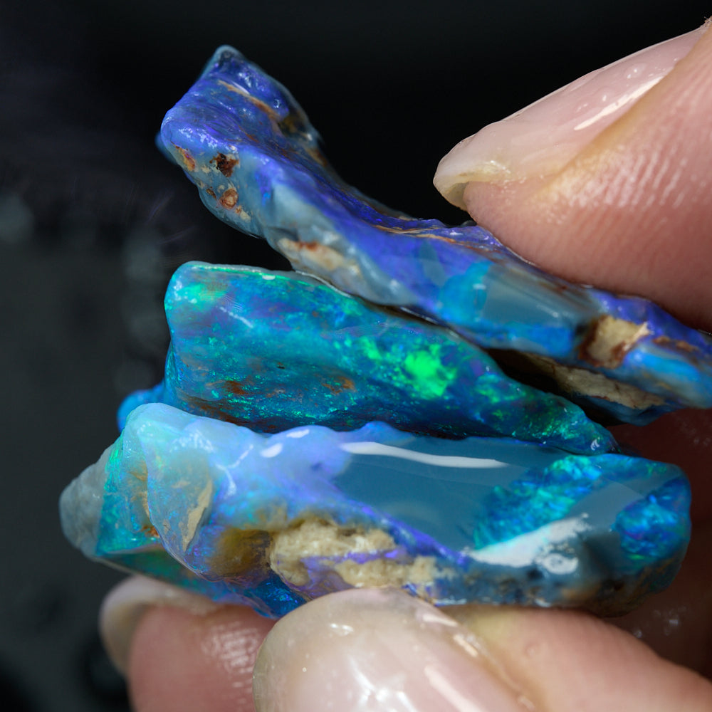 black rough opal