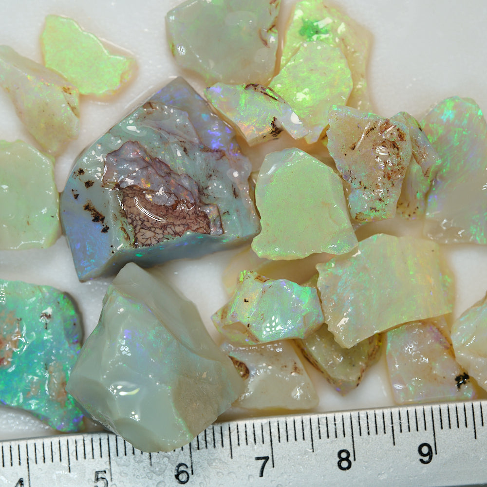 130 cts Rough Opal Lightning Ridge - Seam Opal 21 pcs