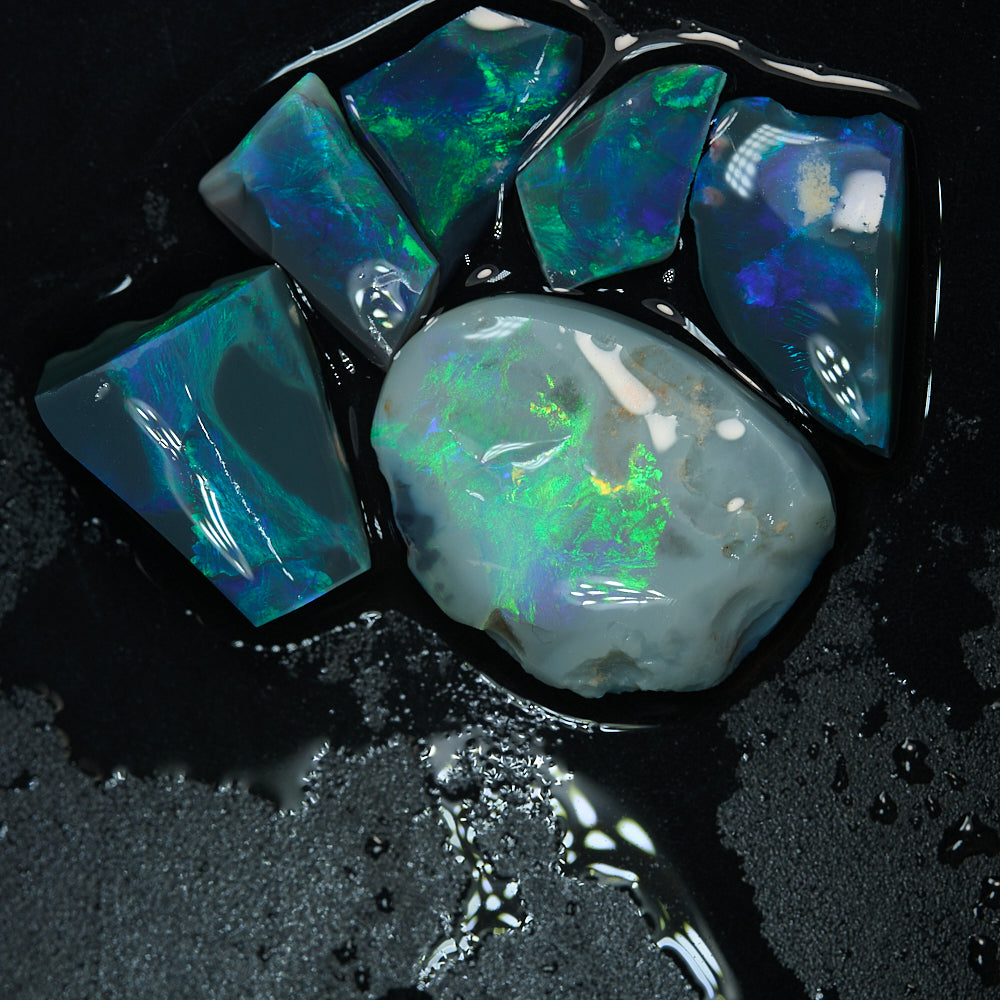 21 cts Rough Black Opal Parcel Lightning Ridge Rubs CMR