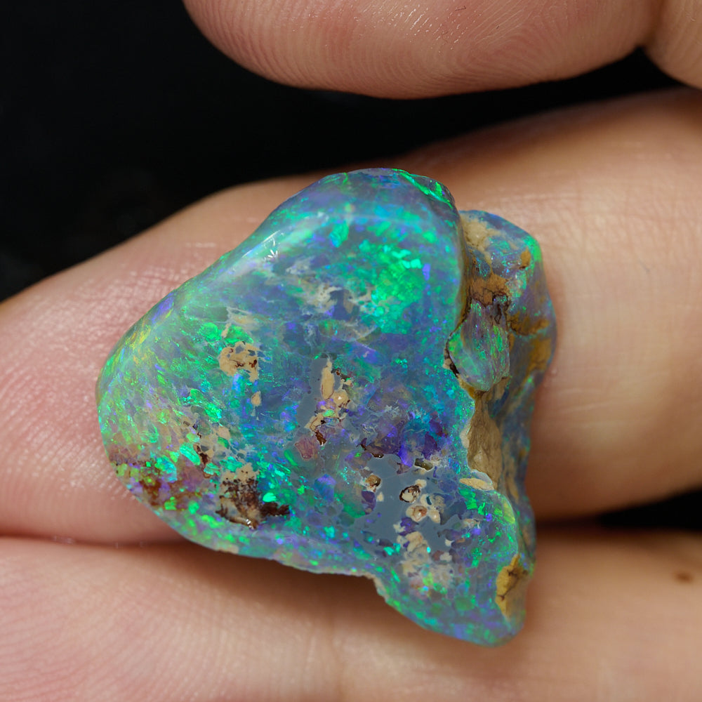 18.92 cts  Rough Opal Lightning Ridge for Carving