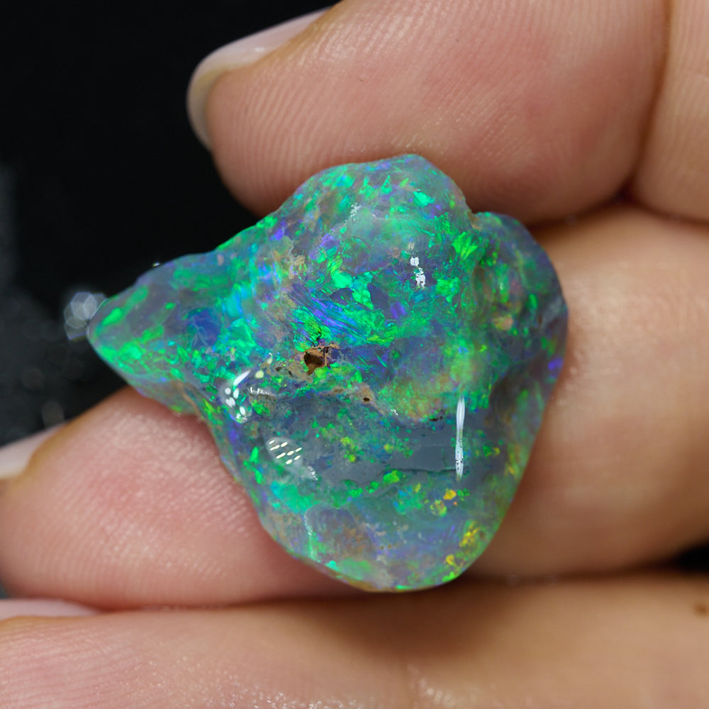 18.92 cts  Rough Opal Lightning Ridge for Carving