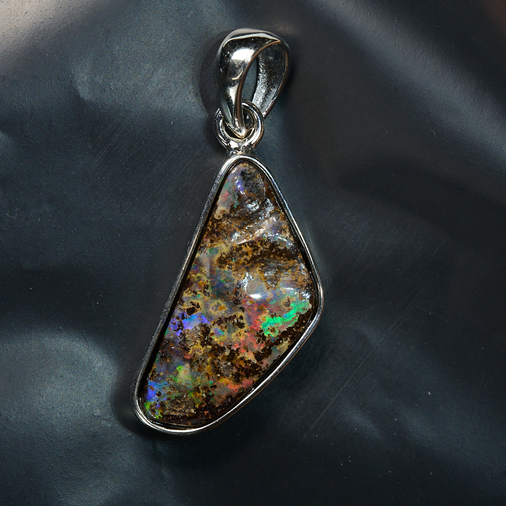 2.48 g  Boulder Opal with Silver Pendant : L 28.1 mm