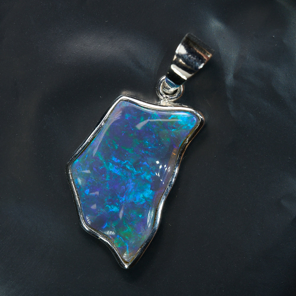 2.26 g Lightning Ridge Solid Black Opal Pendant Silver L30.9 mm Carving