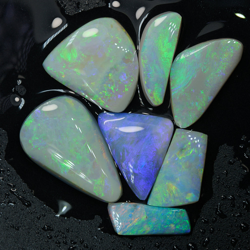 25.8 cts Rough Opal Parcel Lightning Ridge Rubs