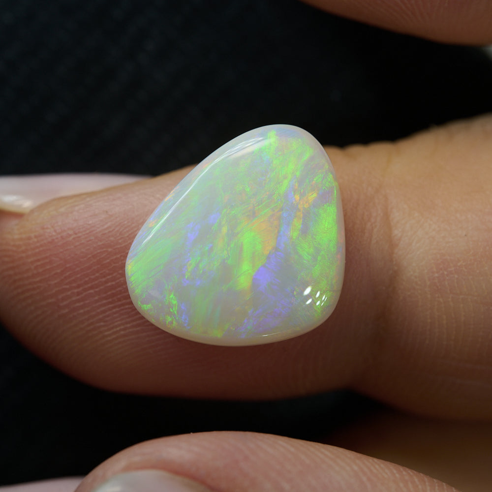 3.78 cts Light Solid Opal Stone Lightning Ridge