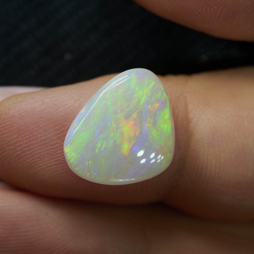 3.78 cts Light Solid Opal Stone Lightning Ridge