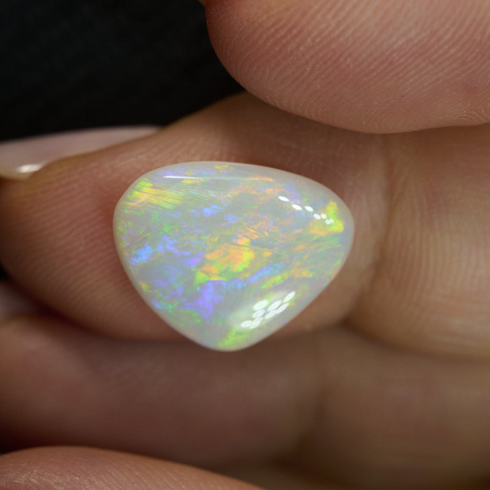 3.78 cts Light Solid Opal Stone Lightning Ridge