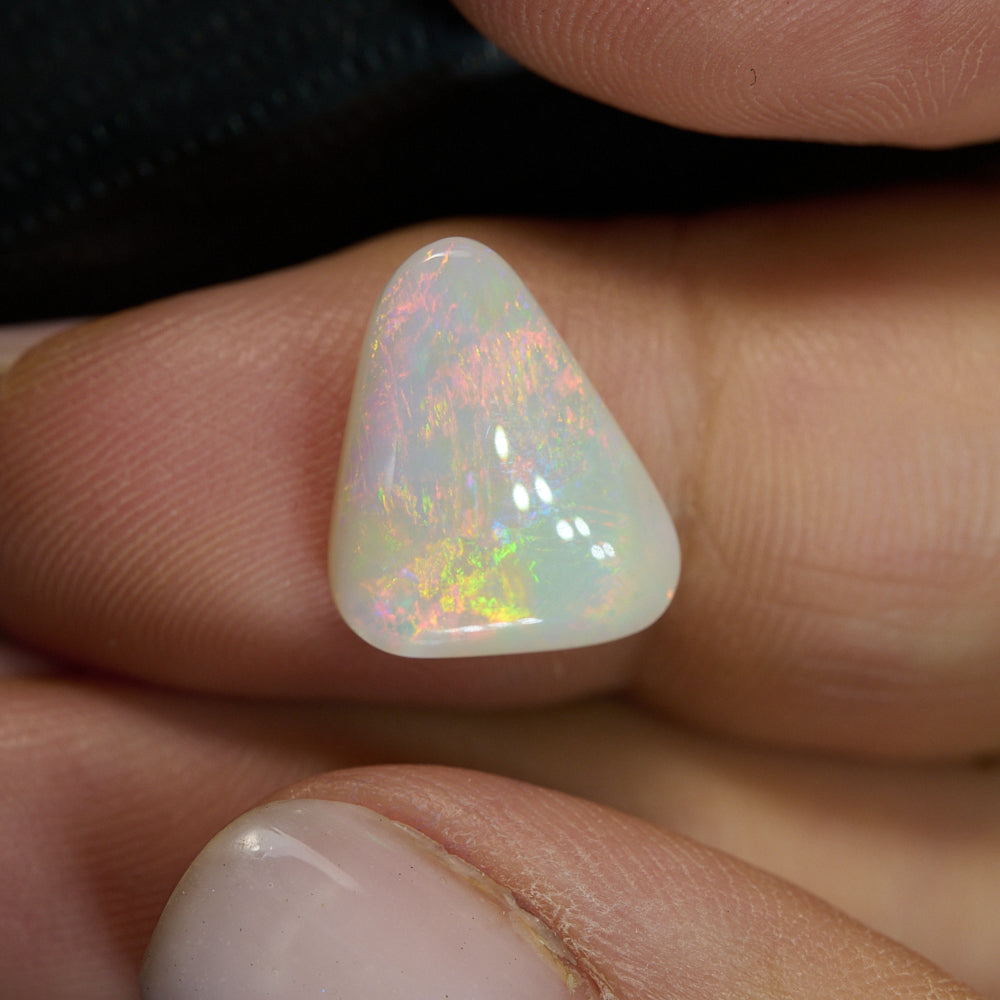3.89 cts Light Solid Opal Stone Lightning Ridge