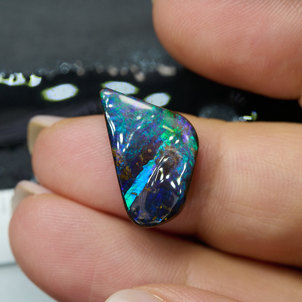 loose opal stone