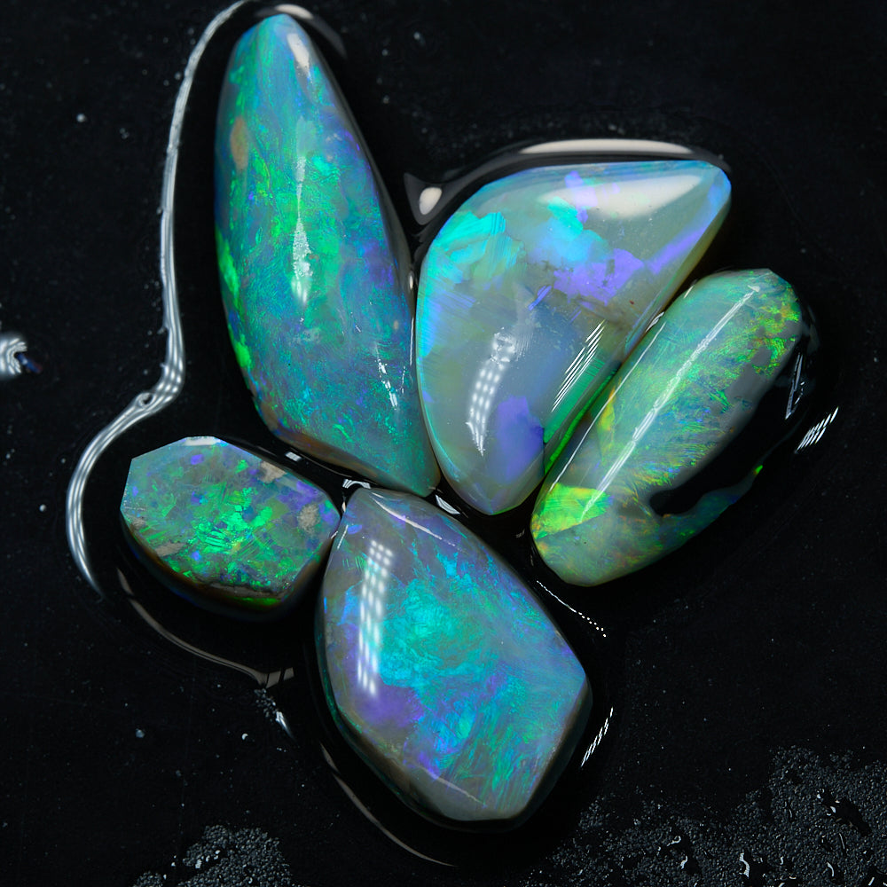 32.7 cts Rough Opal Parcel Lightning Ridge Rubs