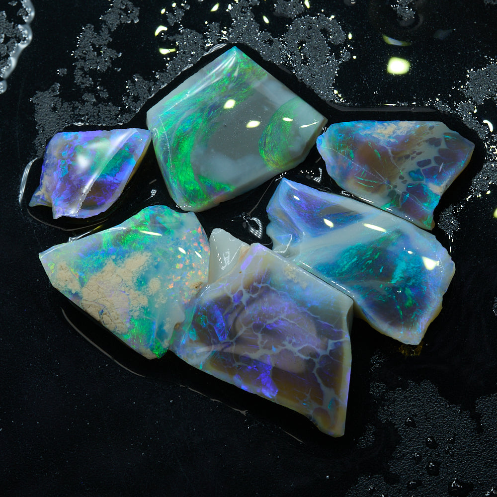 26.4 cts Rough Opal Parcel Lightning Ridge Rubs -offcuts