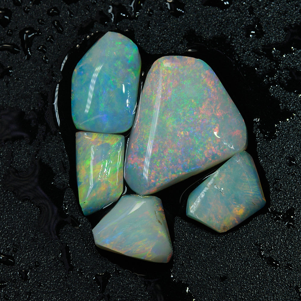 7.75 cts Rough Opal Parcel Lightning Ridge Rubs