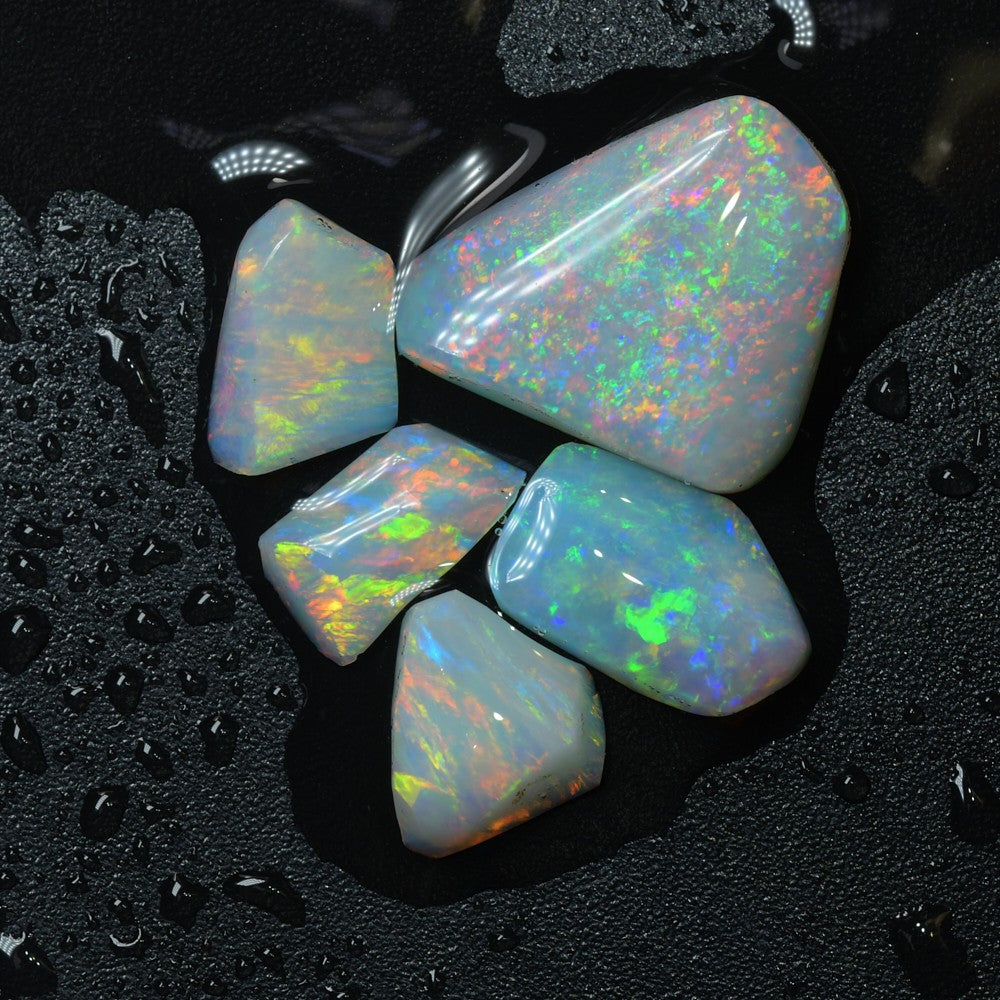 7.75 cts Rough Opal Parcel Lightning Ridge Rubs