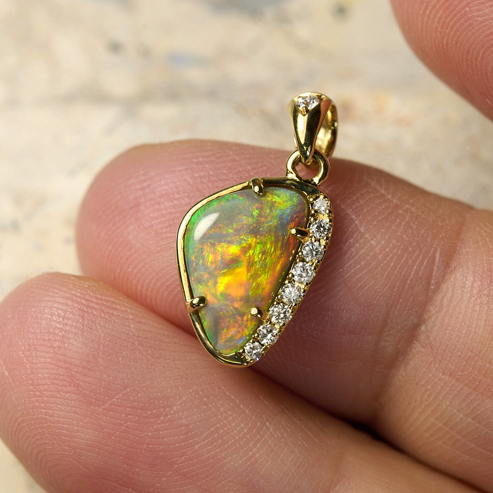 Genuine Opal Lightning Ridge Solid Pendant 14K Gold L 19.0 mm