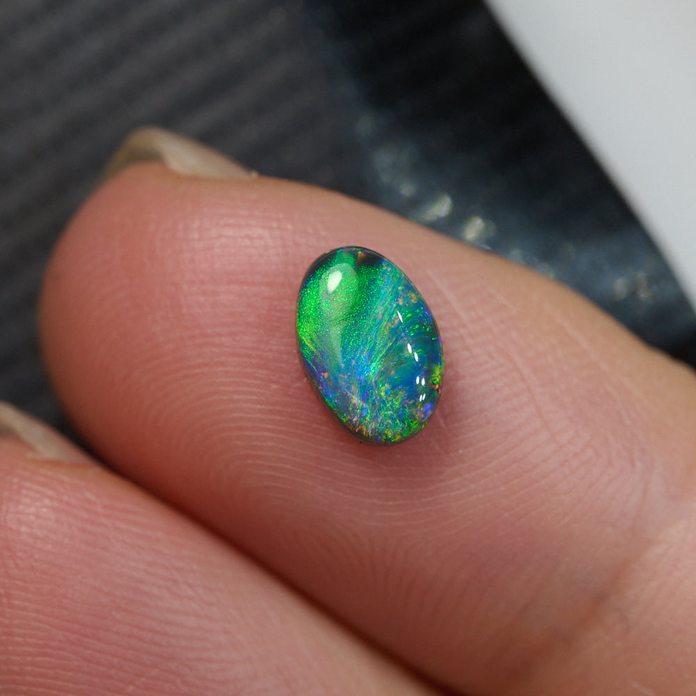 0.86 cts Black Opal Lightning Ridge Solid Cut Stone