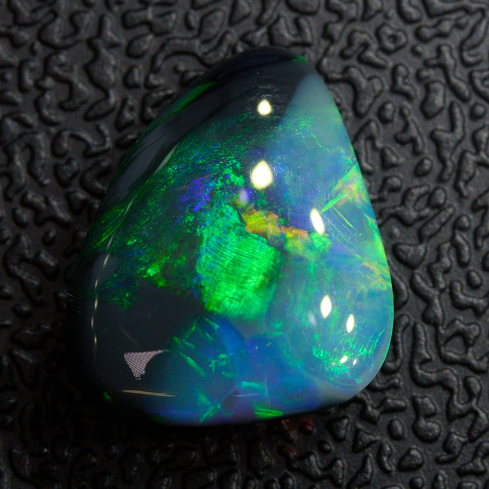 2.90 cts Black Opal cut, not set (Lightning Ridge)