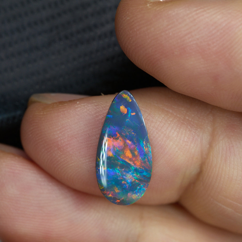 1.46 cts Black Opal cut, not set (Lightning Ridge)
