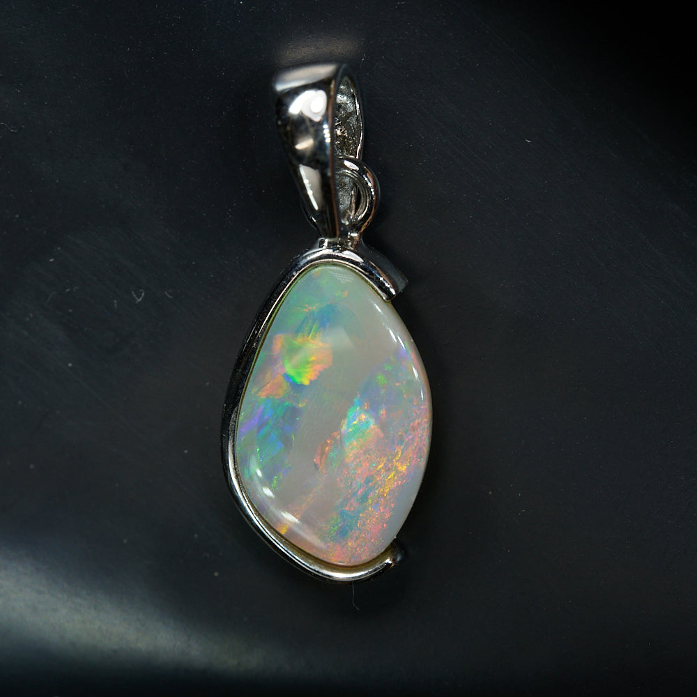 1.32 g Lightning Ridge Solid Opal Pendant Silver L22.1 mm